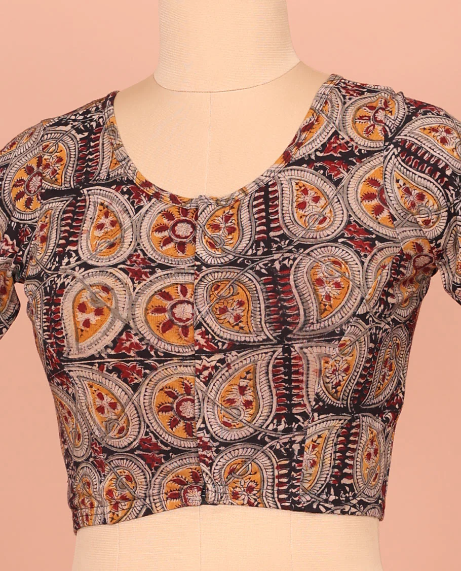 Black Cotton Readymade Blouse Detailed with Chakram and Paisley Vine Print, Featuring a Front V-Neck, a Closed Back Neck, and Elbow Sleeves - Image 3