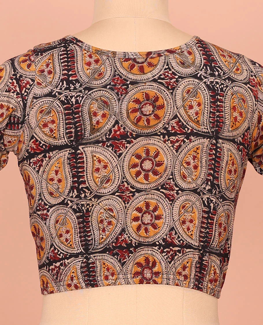 Black Cotton Readymade Blouse Detailed with Chakram and Paisley Vine Print, Featuring a Front V-Neck, a Closed Back Neck, and Elbow Sleeves - Image 4