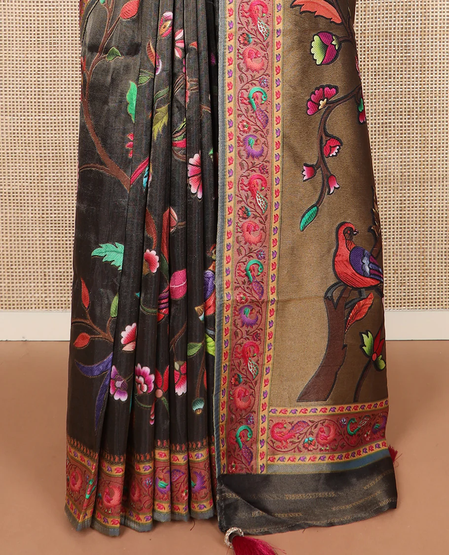 Black grey color floral vine printed dola silk saree, contrast floral and bird printed border, and pallu - Image 4