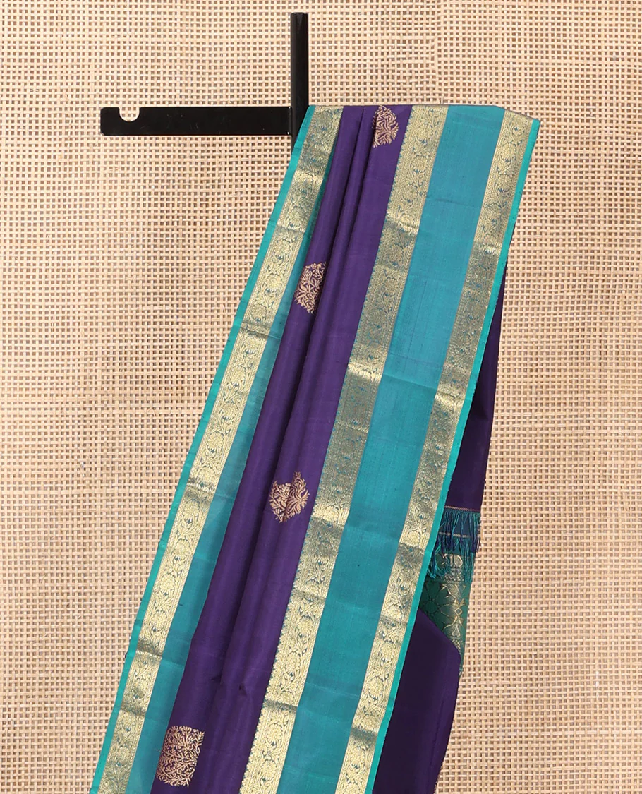 Blue Kanchipuram Silk Saree Elegantly Woven with Zari Buttas, Complemented by a Contrast Rettai Pettu Border Depicting Kodi Visiry Designs, Pallu Adorned with Intricate Designs, and Paired with a Contrast Blouse - Image 3