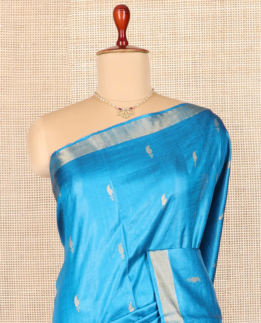 Blue paisley buttas tussar saree, zari border, and pallu of floral designs - Image 3