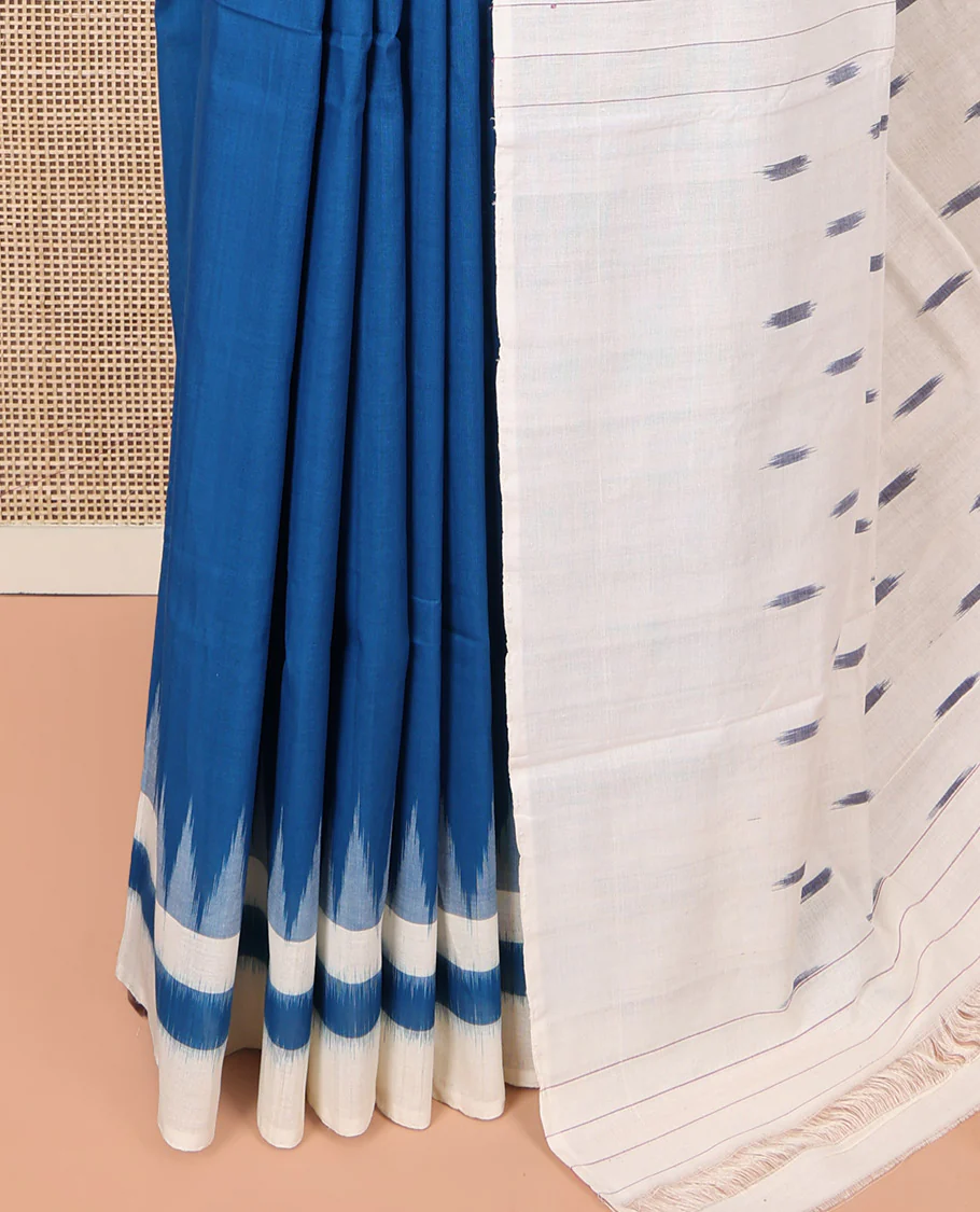 Blue Plain Ikkat Cotton Saree, Complemented by a Contrast Ikkat Temple Border, Pallu Steeped with Buttas, and Paired with a Contrast Blouse - Image 3