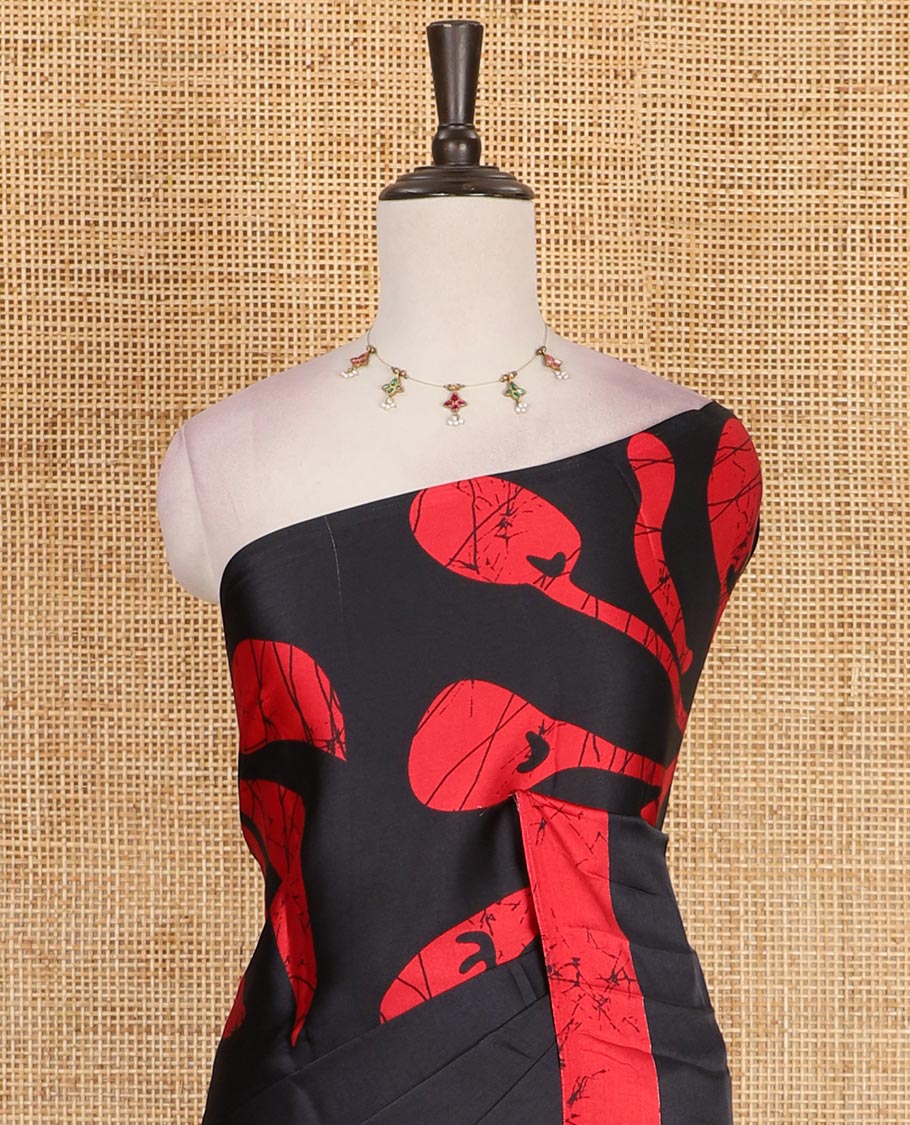 Borderless black leaf vine batik printed Gajji silk saree, batik printed pallu, and plain blouse - Image 3