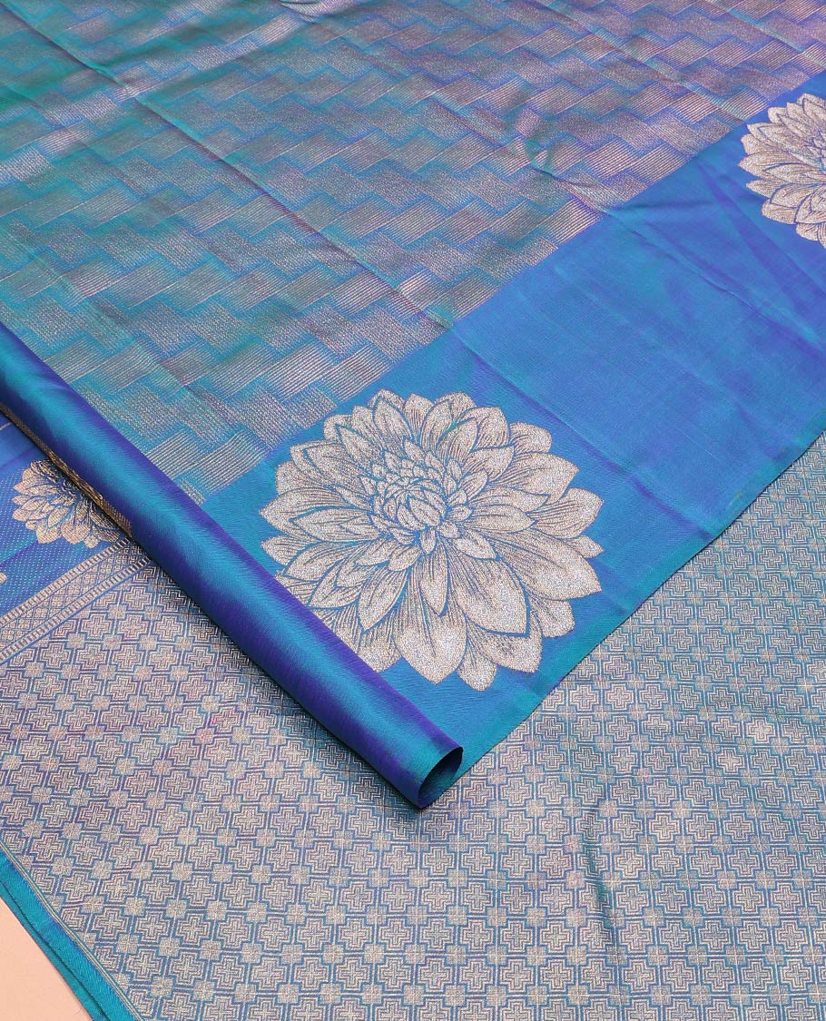 Borderless multi-color ragkat-style striped and floral creeper Kanchipuram designer saree, zari-rich vanki design pallu - Image 3
