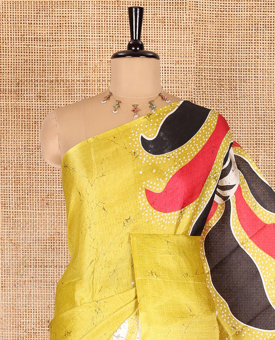 Borderless yellow abstract-style star motifs abstract printed art khadi cotton saree, abstract-style printed pallu, and a matching blouse - Image 2