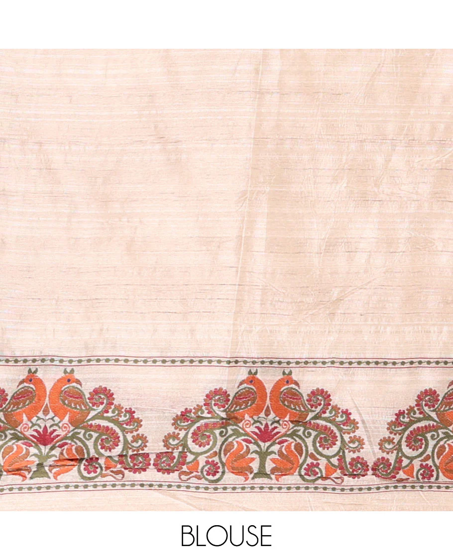 Cream lotus motifs thread woven jute cotton, scallop thread woven border, pallu of lotus, peacock and paisley designs along with a plain blouse - Image 4