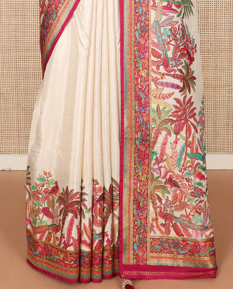 Cream tropical floral and peacock digital printed dola silk saree, contrast tropical floral and peacock border - Image 4