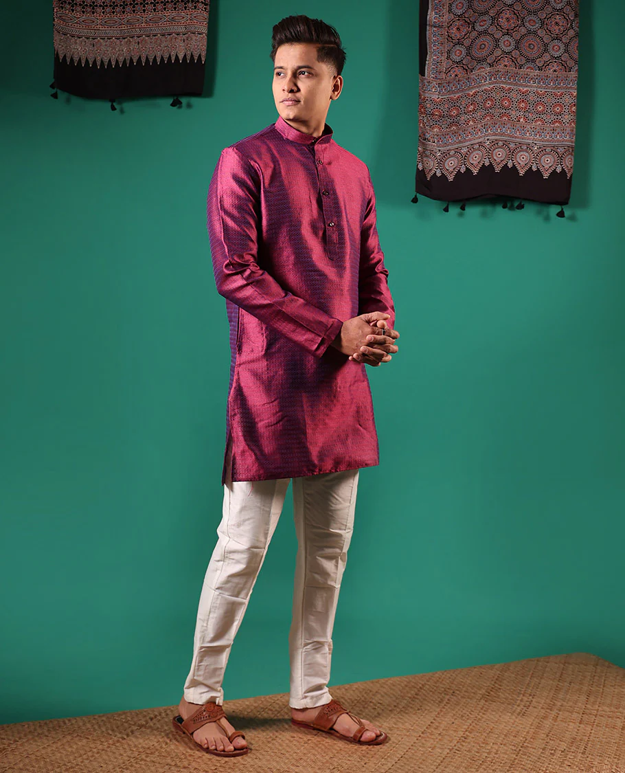 Glittering maroon unique patterns embossed full-sleeved men's kurta - Image 2