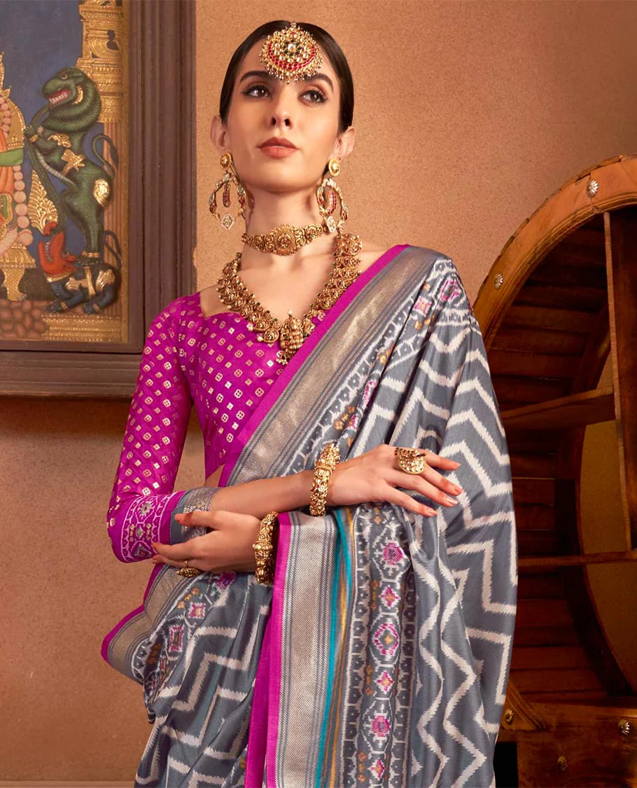 Grey ikkat chevron striped designer catalog saree, zari border and ikkat geometric patterned pallu - Image 2