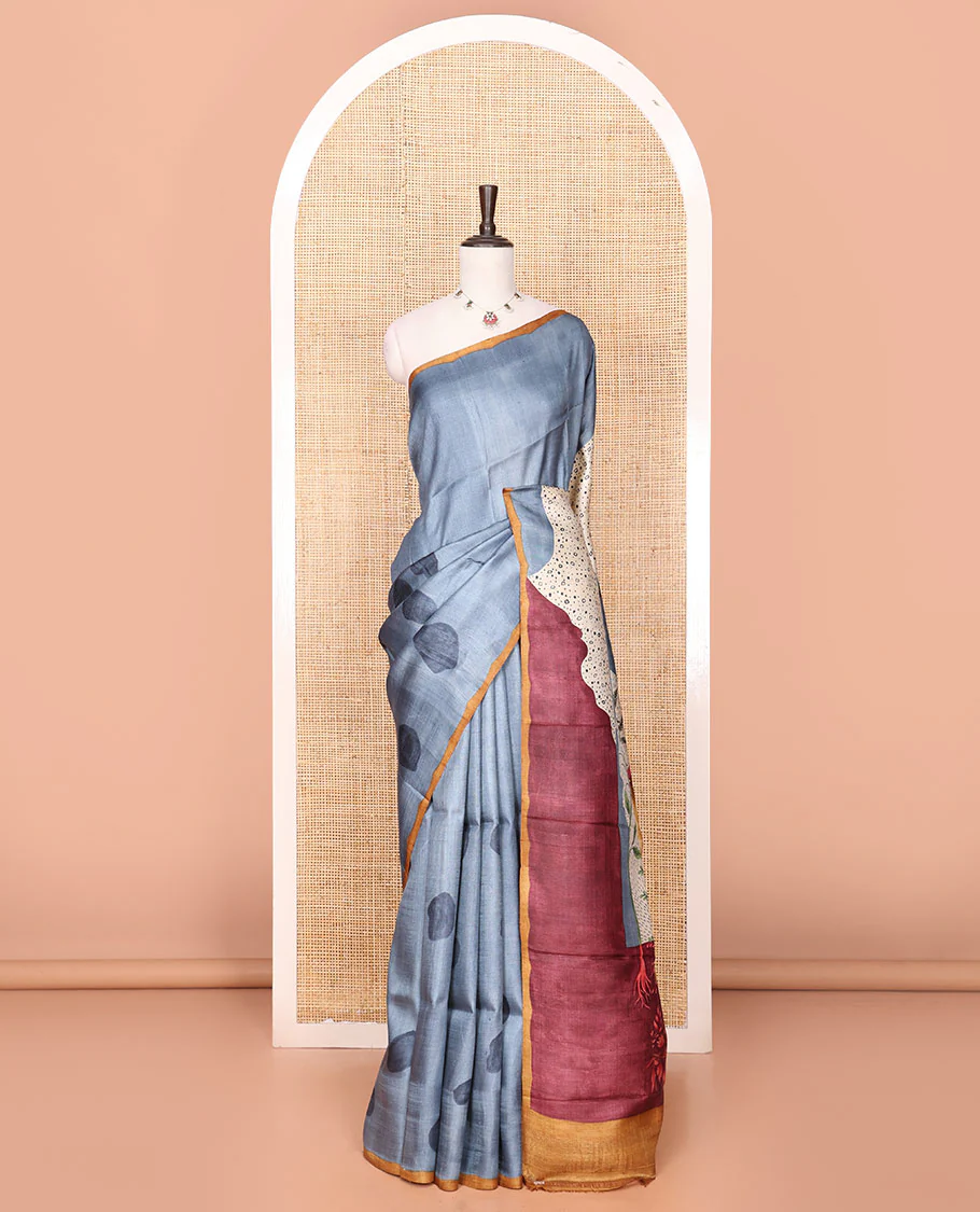 Grey Tussar Saree Printed with Pebble Motifs, Featuring a Contrast Piping Plain Border, with the Pallu and Blouse picturing a Realistic Big Deer Motif Print - Image 3