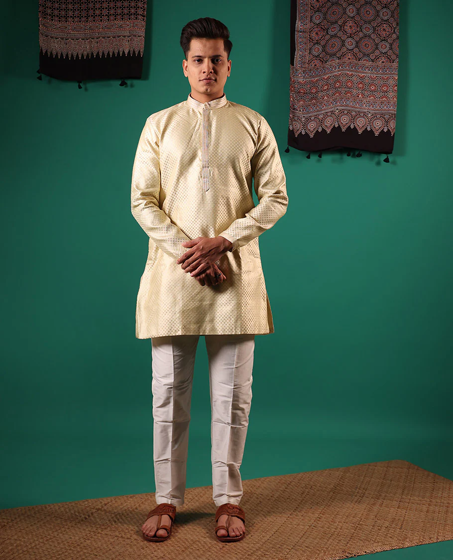 Ivory jaal pattern embossed full-sleeved men's kurta - Image 2