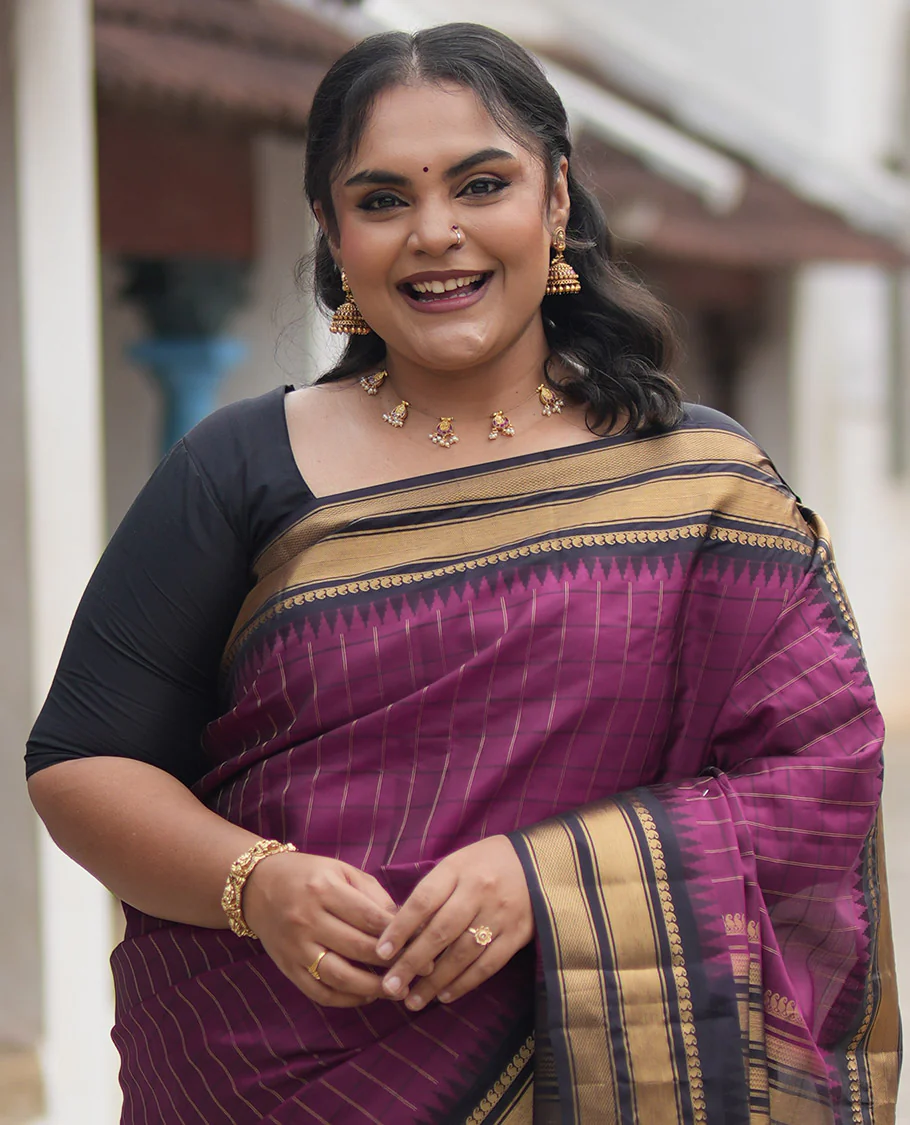 Magenta and Dark Purple Vasundhara Lite Silk Mix Saree, Graced with Checked Design All Over Its Body, Complemented by a Contrast Thazampoo Rekku Border of Manga Mokku, Muthu, and Mayil Kann Designs, Grand Pallu, and Paired with a Contrast Blouse - Image 2