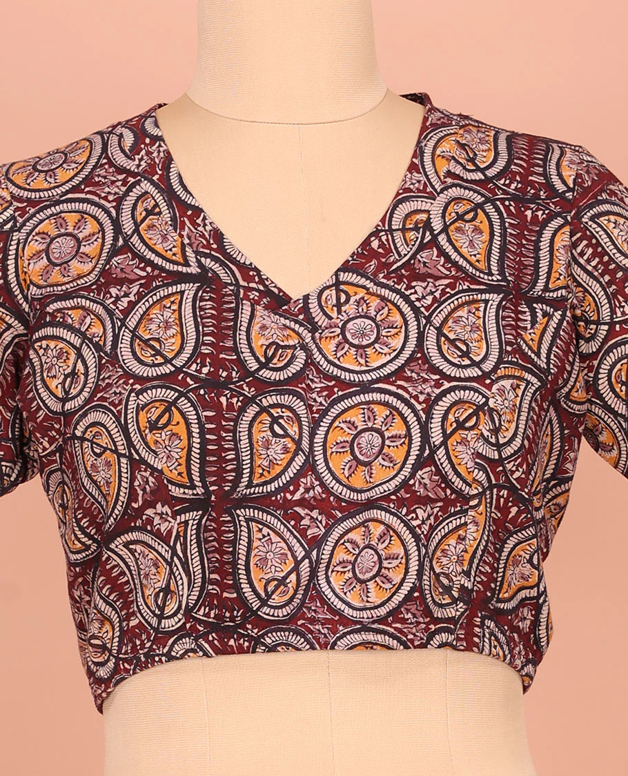 Maroon Cotton Readymade Blouse Beautified with Chakram and Paisley Vine Print, Featuring a Front V-Neck, a Closed Back Neck, and Elbow Sleeves - Image 3