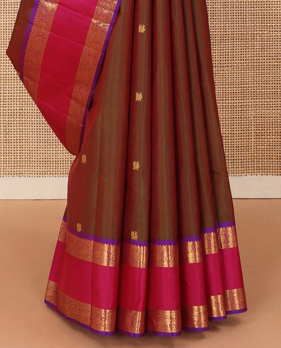 Maroon dual-tone mayil poun buttas Kanchipuram silk saree, contrast rettai pettu border of rekku, neli, mayil, and yaanai, designs, and jaal pallu - Image 5