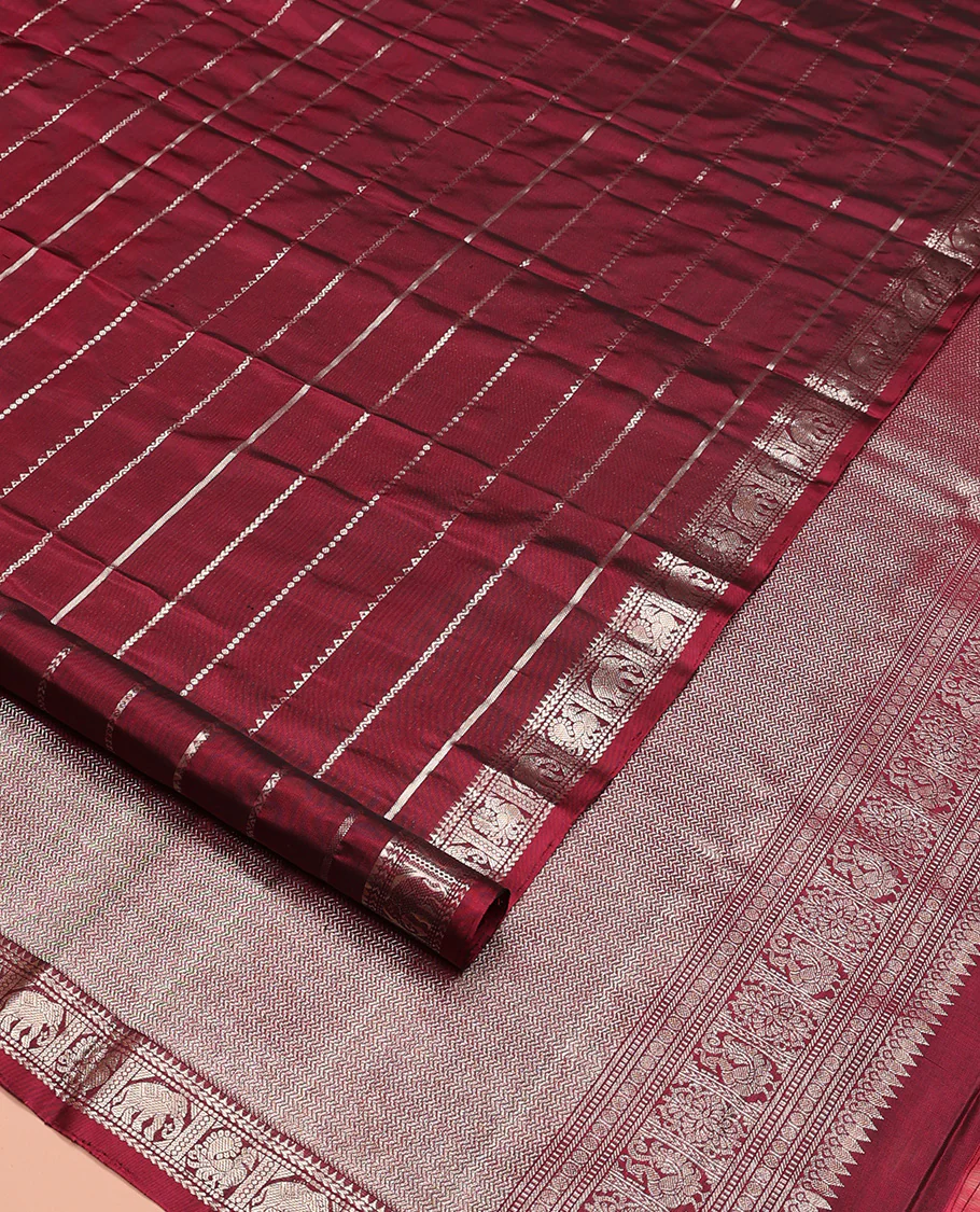 Maroon zari design Kanchipuram silk saree, zari border of reeku, kathir, muthu, yaanai, and mayil designs, and vanki design pallu - Image 2