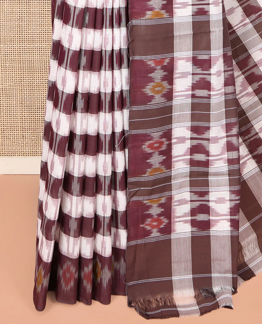Off-White and Brown Ikkat Cotton Saree, Detailed with Ikkat Checks All Over Its Body, Subtly Sparkled Ikkat-Textured Border, Ikkat-Textured Pallu, and Has No Blouse - Image 3