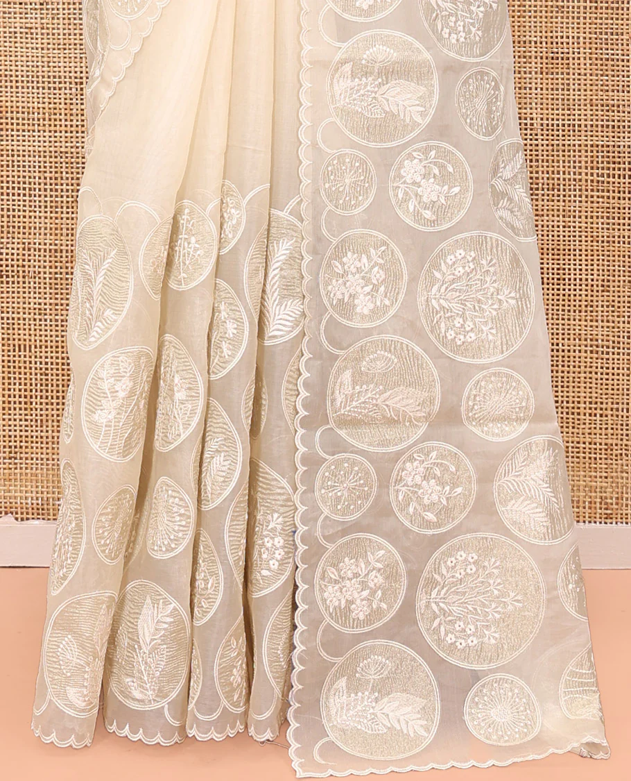Off-White Organza Saree, Delicately decked Up with Floral Enclosed Circle Motifs Thread Embroidery, Subtle Scallop Border, Delicately Embroidered Pallu, and Paired with a Matching Embroidered Blouse - Image 4