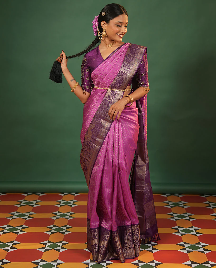 Onion pink varai oosai and rudraksham buttas Vasundhara silk saree, contrast kuthirai motifs zari woven border, and intricate pallu - Image 3