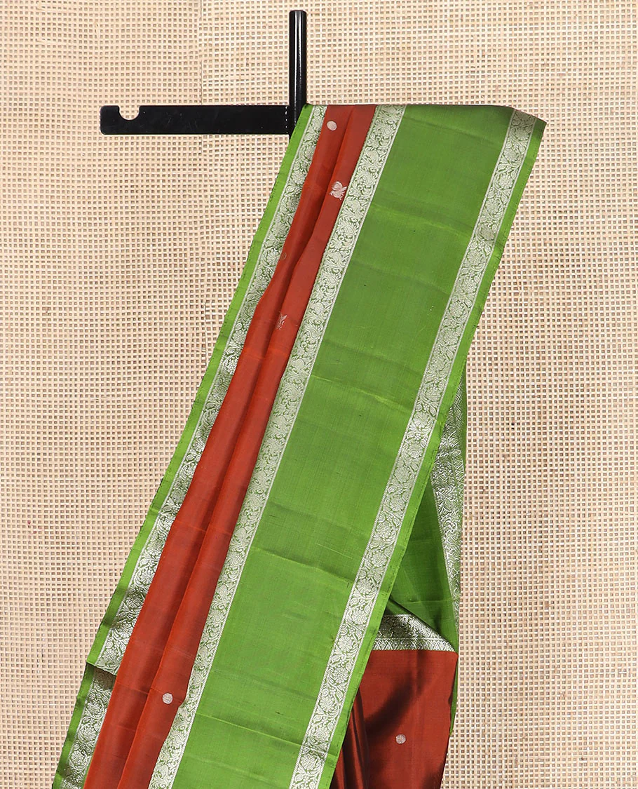 Orange annam chakram buttas Kanchipuram silk saree, contrast rettai pettu border of mayil, and kodi visiry designs, and jaal pallu - Image 3