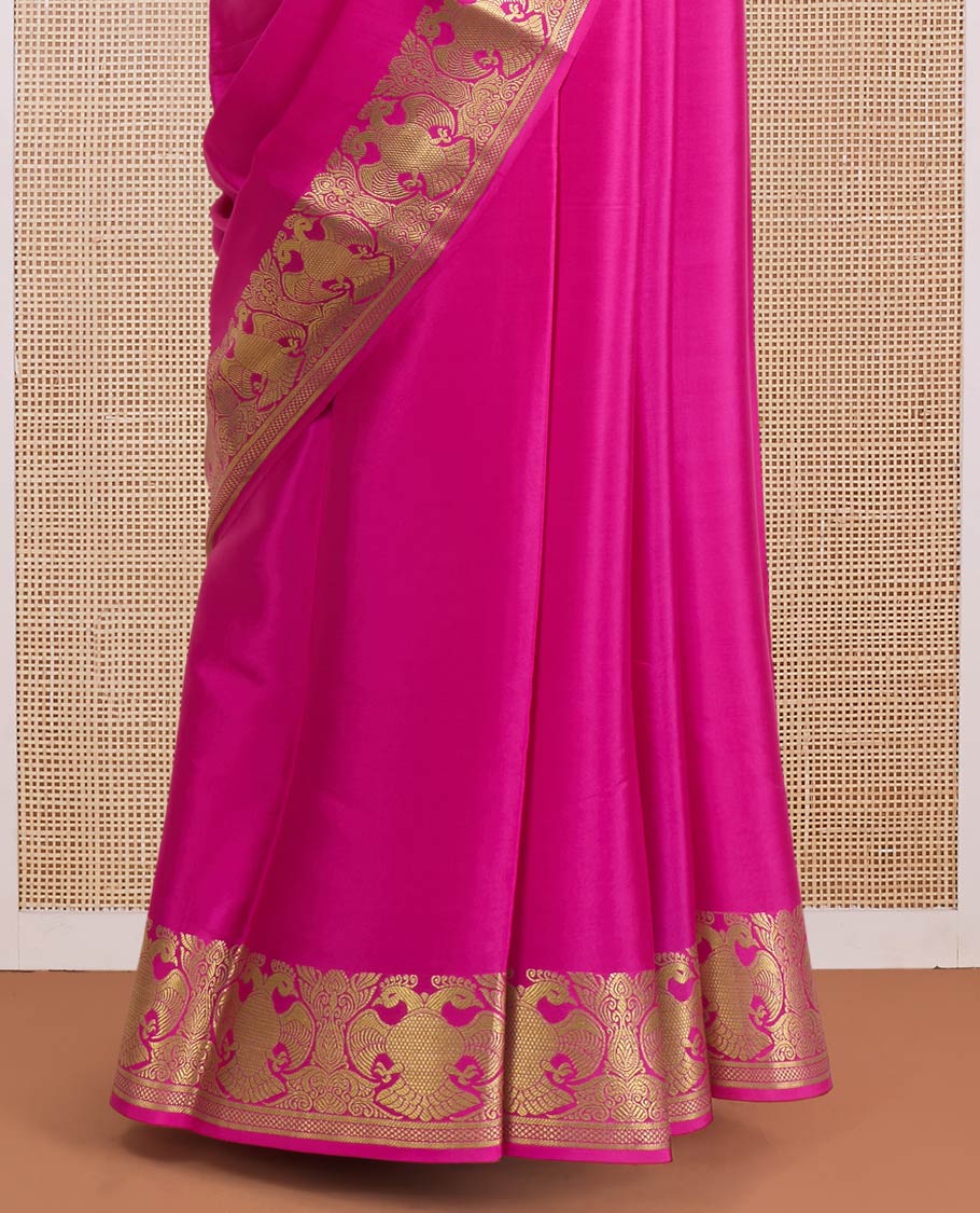Rani pink plain Mysore silk saree, zari border of two-headed eagle motifs, and pallu steeped with two-headed eagle motifs - Image 4