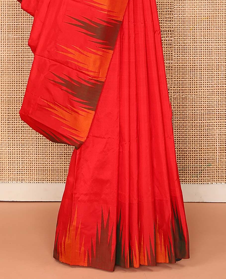 Red plain Bangalore silk saree, contrast temple border, and pallu of stripes and temple design - Image 4