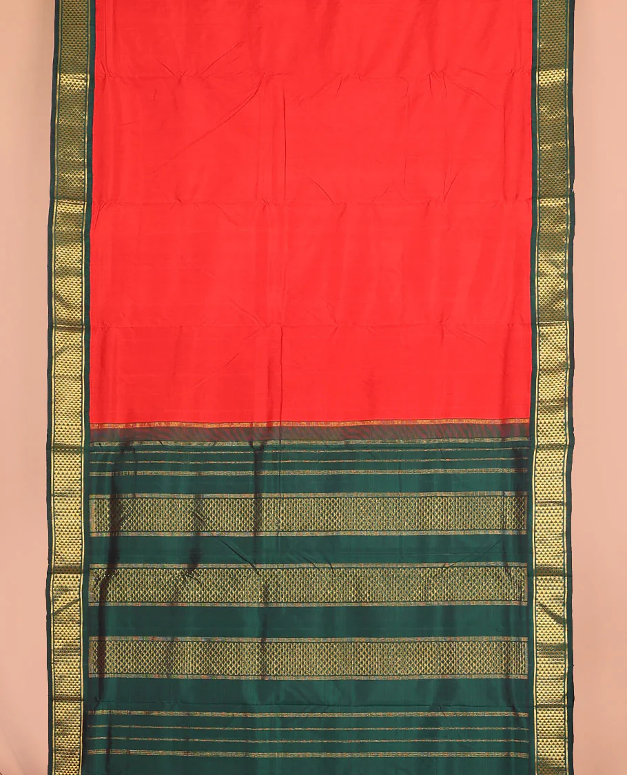 Red plain nine-yard silk saree, contrast ara maadam design korvai border, and pallu of ara maadam designs - Image 2