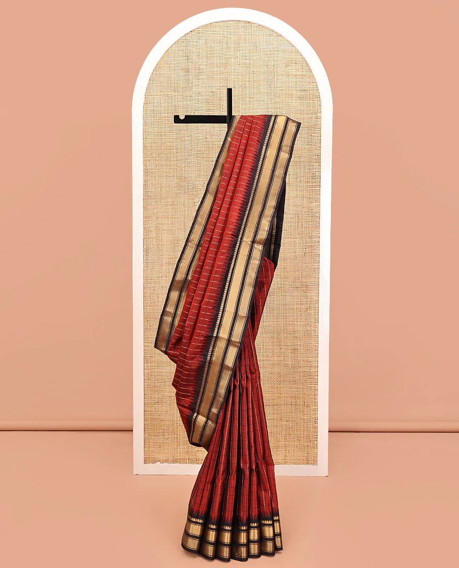 Rust Maroon and Dark Purple Vasundhara Lite Silk Mix Saree, Accentuated with Checked Design All Over Its Body, Complemented by a Contrast Thazampoo Rekku Border of Manga Mokku, Muthu, and Mayil Kann Designs, Grand Pallu, and Paired with a Contrast Blouse - Image 3