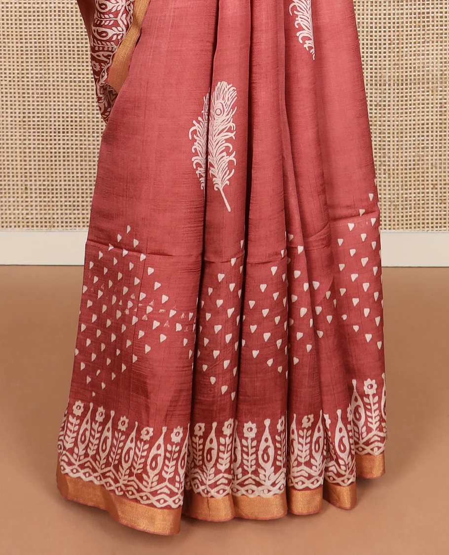 Terracotta red feather motifs printed banana pith saree, zari with print work border, and printed pallu - Image 4