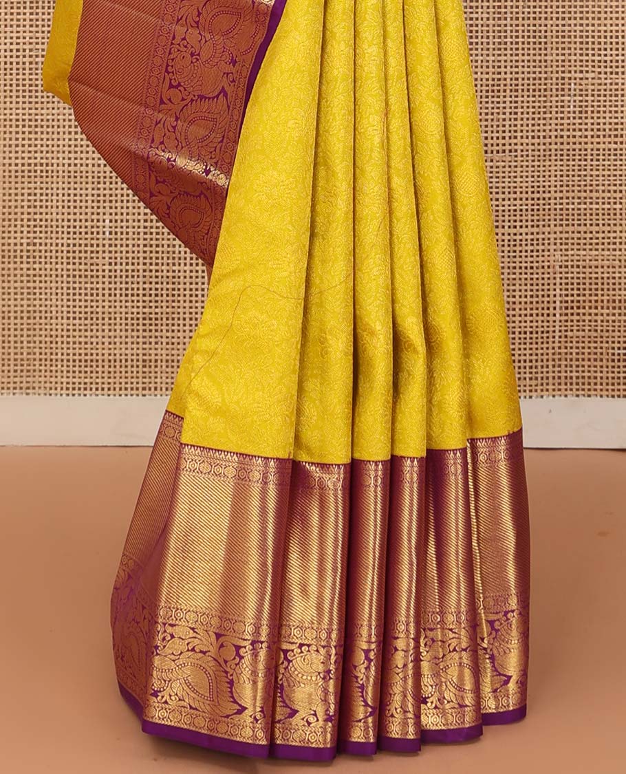 Yellow jacquard wedding silk saree, contrast border of thilakam, rudraksham, and mayil designs, and ogee design pallu - Image 5